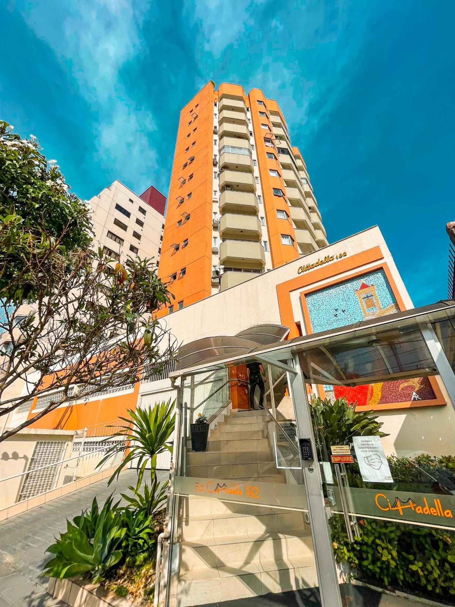 Studio No Centro: Piscina, Academia E Garagem N209 ฟลอเรียนอโปลิส ภายนอก รูปภาพ